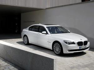 BMW 760Li 2009 года